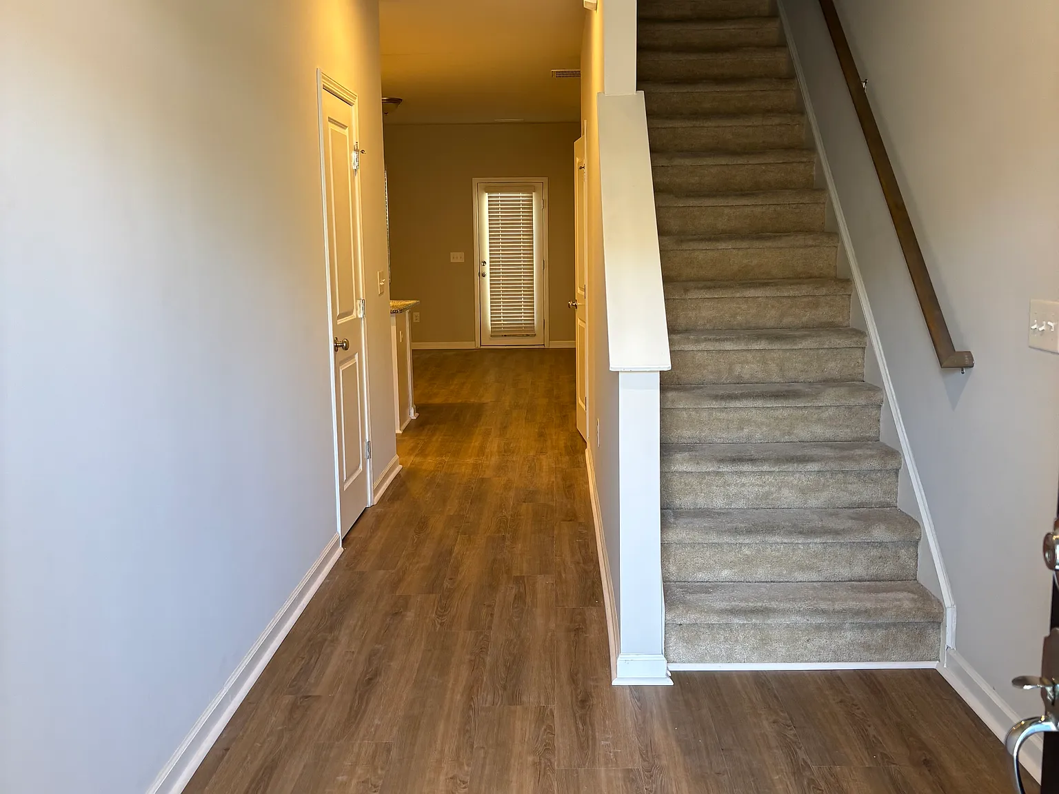8925 Commons Townes Dr — Photo 2