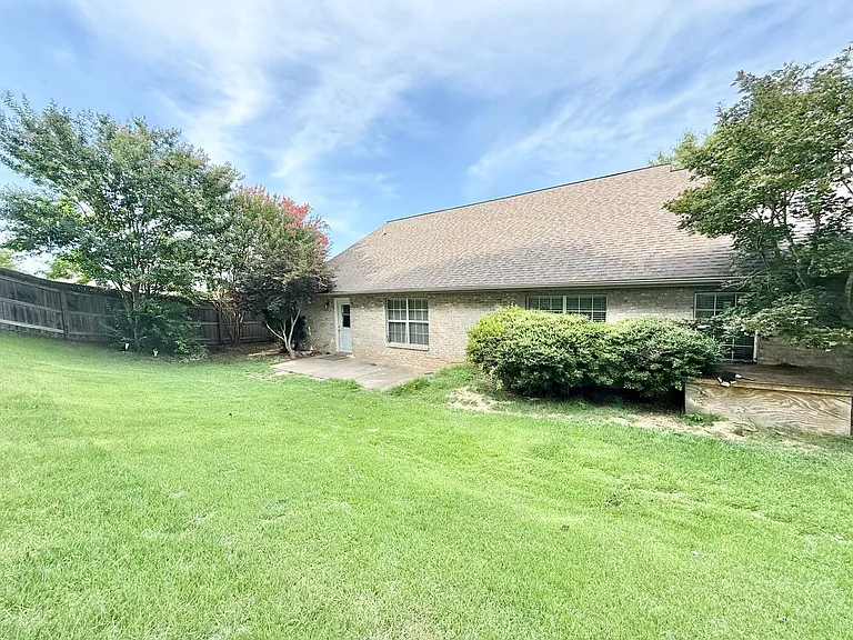 1105 Mercer Dr — Photo 22