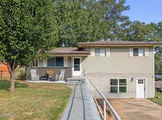 3426 Marguerite Dr, Pearl, MS 39208