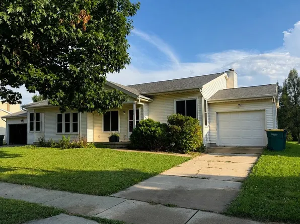 208 W Clover Ln #B, Cottage Grove, WI 53527