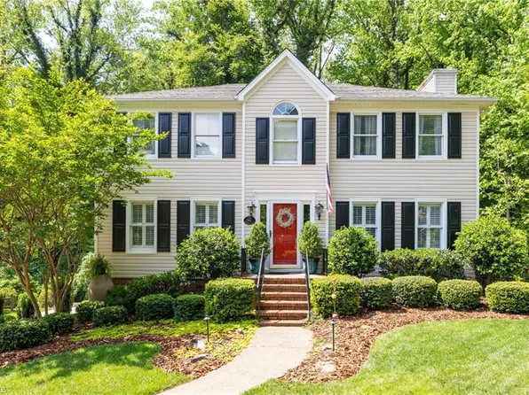 5642 Bassford Ct, Winston Salem, NC 27104