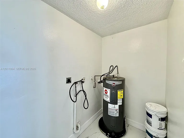 950 NW 109th St #950 — Photo 4