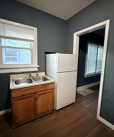 1954 Berkshire Pl — Photo 13