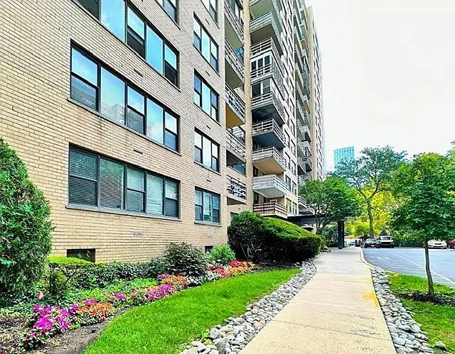 201 Saint Pauls Ave