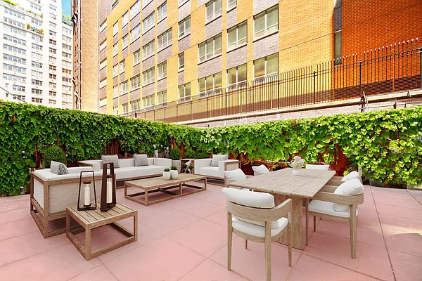 Rented by Metropolitan Property Group | media 1