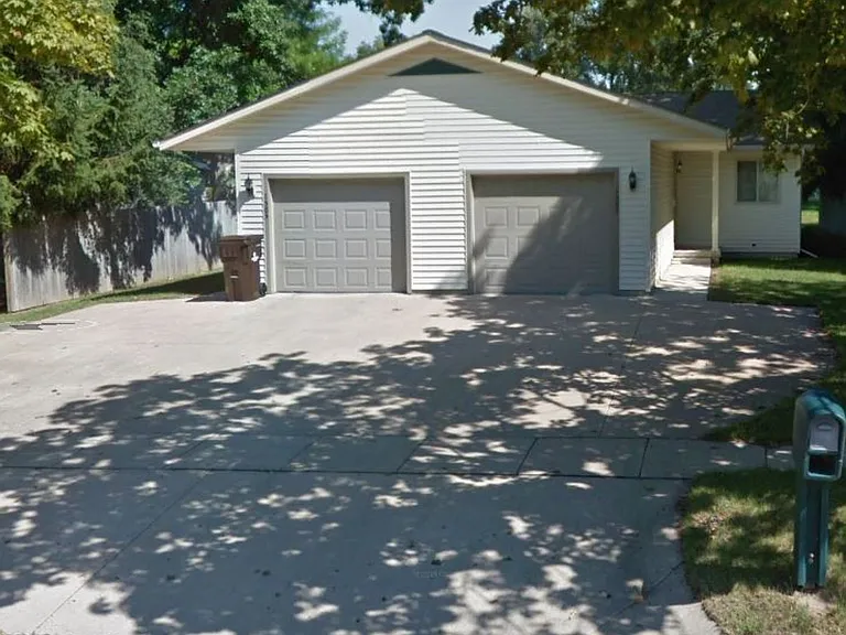 1505 Colorado St — Photo 12