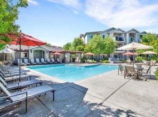 816 Vineyard Creek Dr APT 141, Santa Rosa, CA 95403