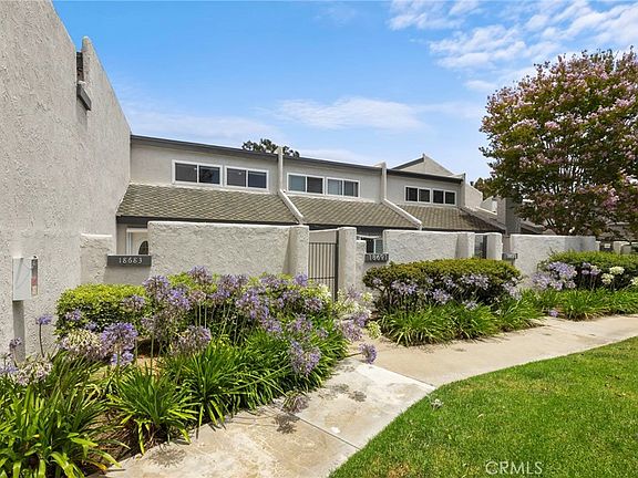 4th image of 18683 Maplewood Cir
