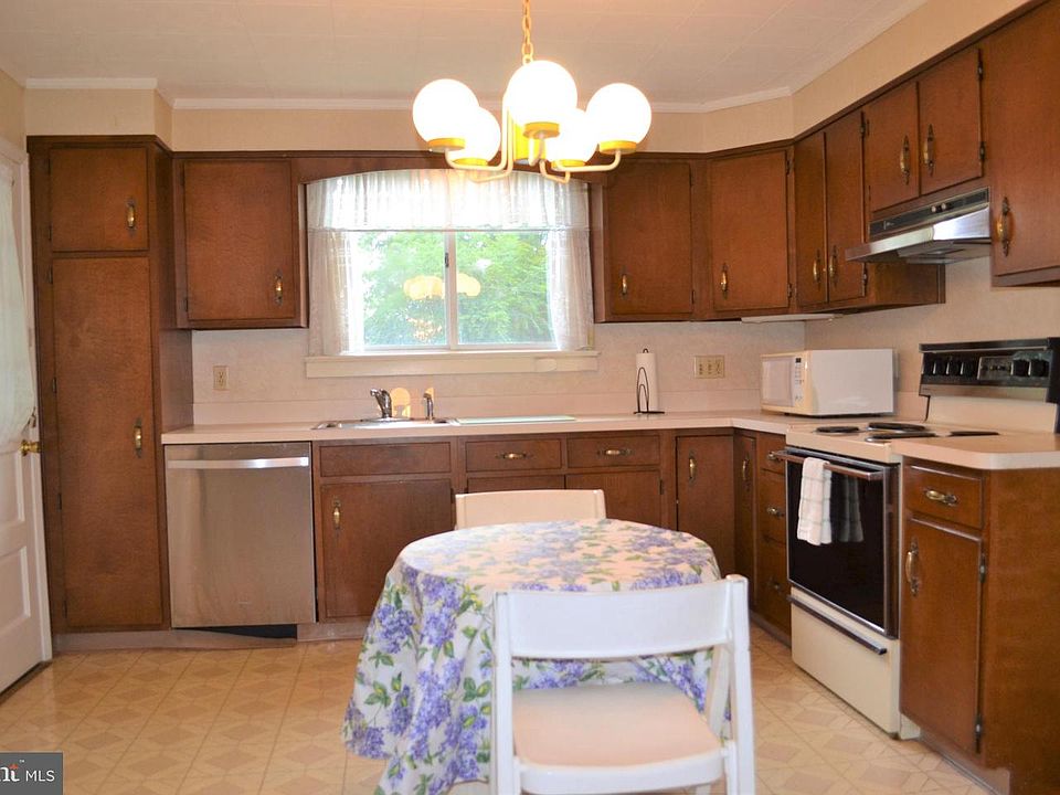 13 Anderson Ave Phoenixville PA Zillow