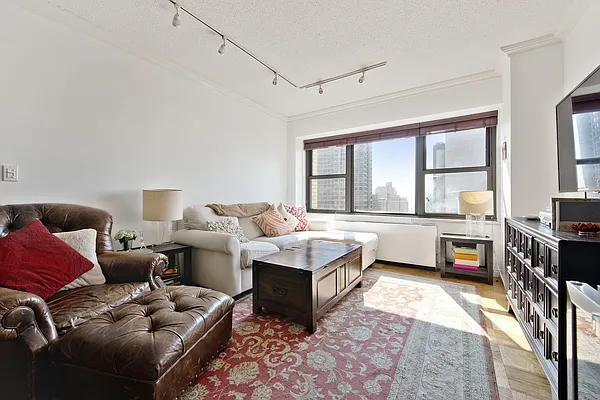 Sold by Nest Seekers International | media 2