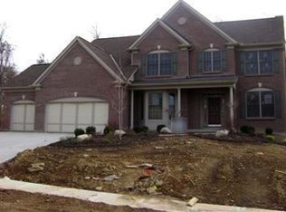 2 Stream Ridge Ln, Anderson Township, OH 45255