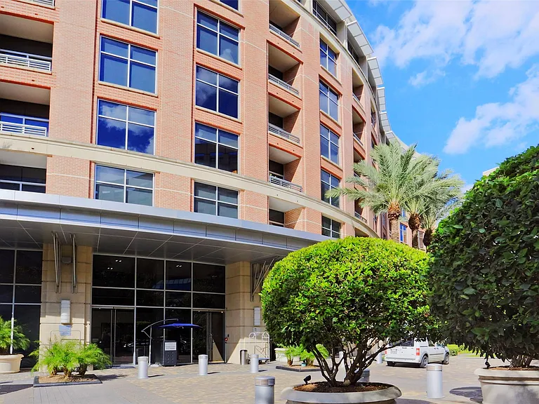 1901 Post Oak Blvd #2602 — Photo 2