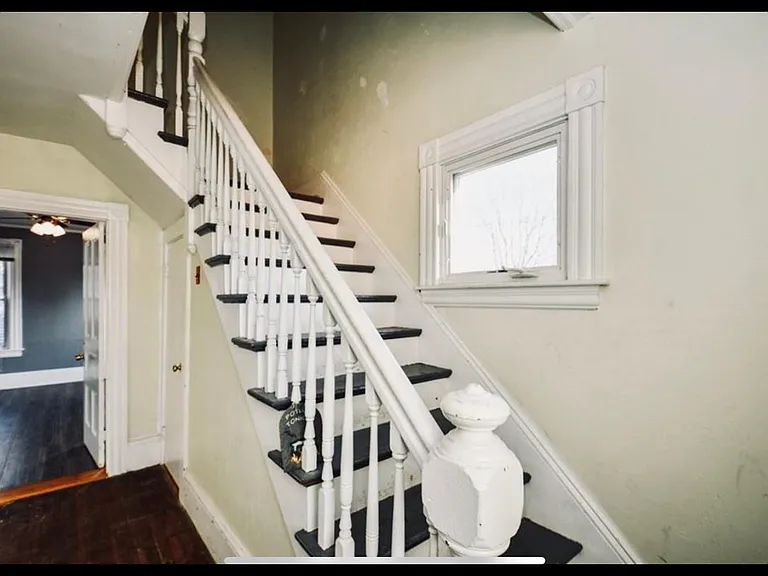 8 Highland St #1 — Photo 12