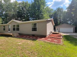 2962 E Bombay Rd, Midland, MI 48642
