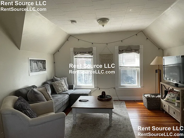 267-269 Highland Ave #3 — Photo 6
