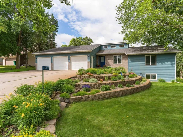 22125 River Oaks Dr, Fergus Falls, MN 56537