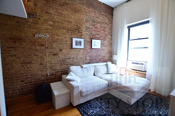 Rented by City Stop Realty | media 15