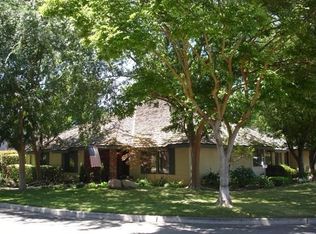 874 E Woodhaven Ln, Fresno, CA