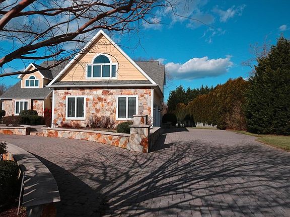 2nd image of 85 Kings Creek Cir