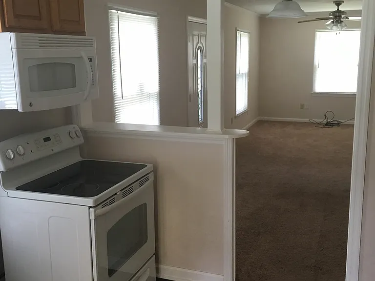 1801 Cotton Ct — Photo 9