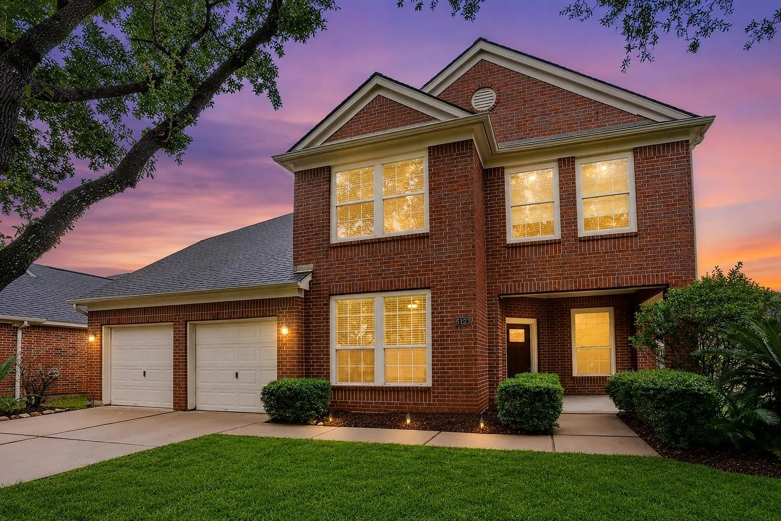 4 bed, 2.5 bath, 2846 sqft, $2,800 — Photo 1