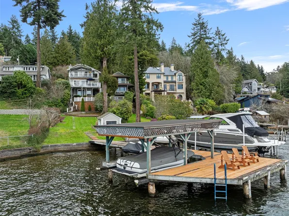 11615 Holmes Point Drive NE, Kirkland, WA 98034
