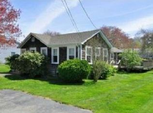 18 Ashbrook Rd, Narragansett, RI 02882