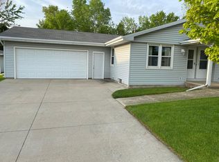 1208 W Weiland Ln, Appleton, WI 54914
