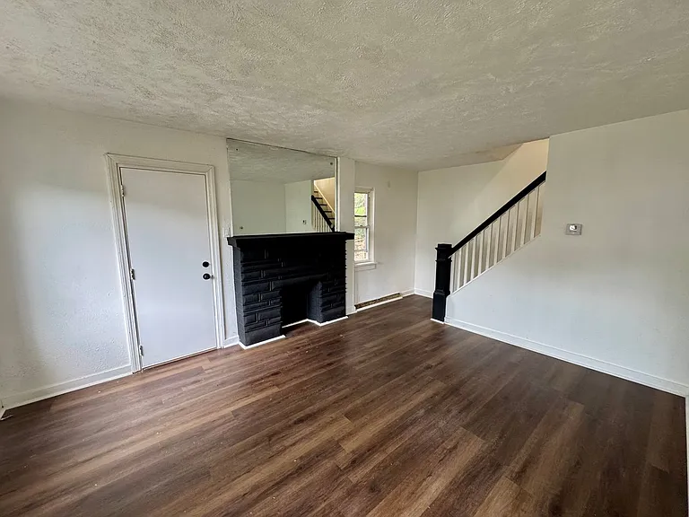 2432 Starkamp St — Photo 31