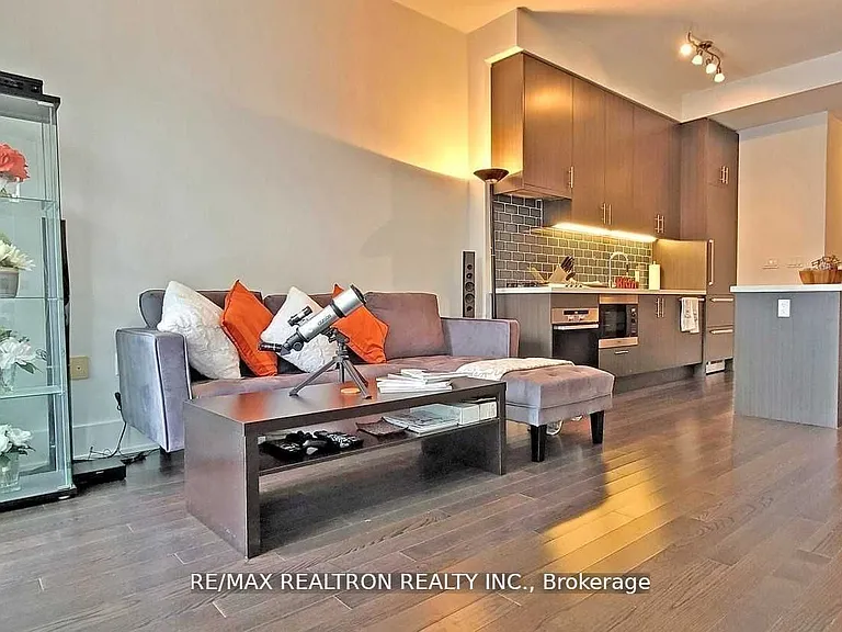 39 Queens Quay E #734 — Photo 6