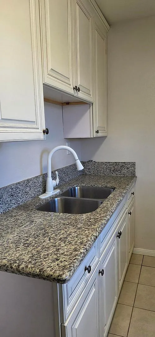 *Charming 1 Bed / 1 Bath Apartment in Fontana* $500 off Move-In — Photo 1