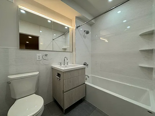 Rented by AZ REALTY NYC LLC | media 16