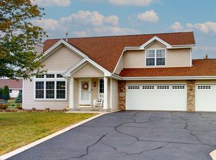 12409 Meadow Dr, Winnebago, IL 61088