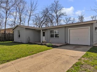 1112 E Mitchell St, Arlington, TX