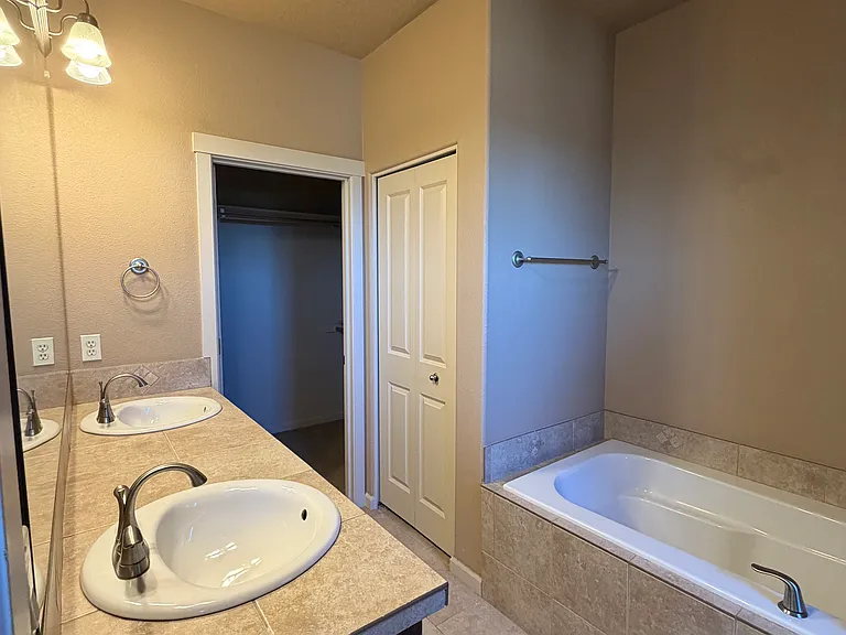 Quaking Aspen Ave — Photo 15