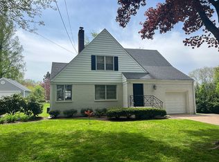 1021 W Arlington Rd, Erie, PA 16509