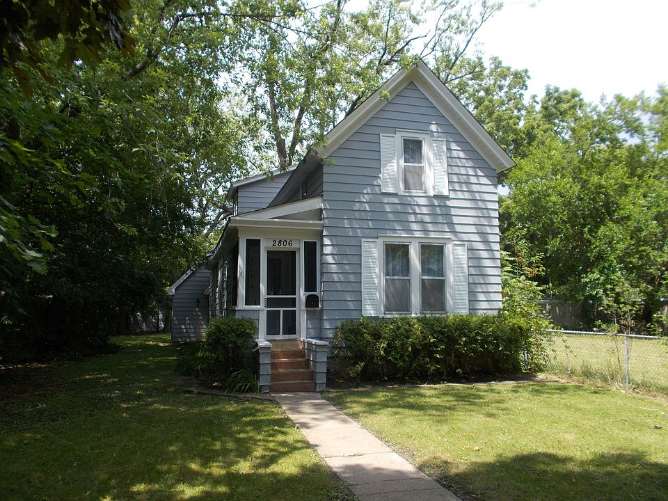 1st image of 2806 Ezra Ave