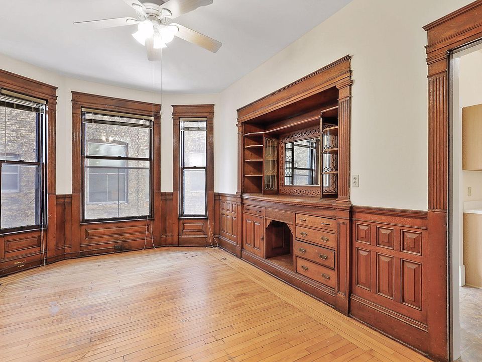 1st image of 2002 Park Ave S #206