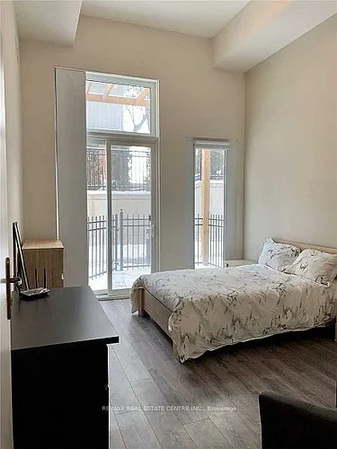 253 Albert St #102 Photo 1