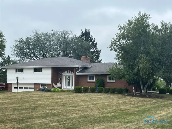 1891 Riverview Dr, Defiance, OH 43512