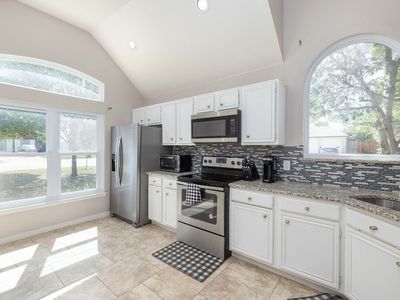 848 Lionel Way, Fort Worth, TX, 76108