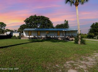 8110 Pine Ridge Trl, Micco, FL 32976