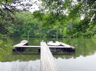 5647 W G Robinson Rd, Gainesville, GA 30506