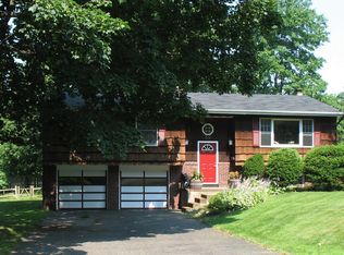 65 Brook Rd, Park Ridge, NJ 07656