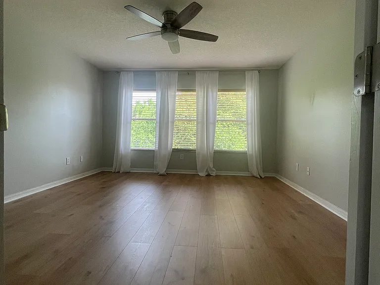 225 Perching Post Cv — Photo 21