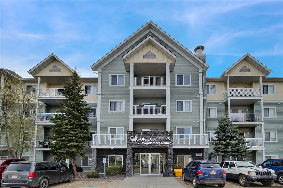 1 Bed plus Den Fully Furnished Fort Saskatchewan — Photo 2
