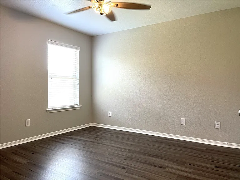 29127 Innes Park Pl — Photo 19