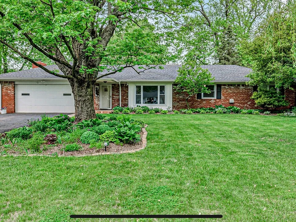 10106 Carrollton Ave