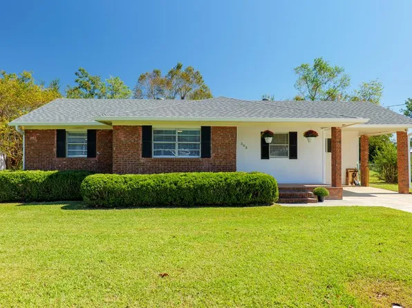 503 S College St, Hahira, GA 31632