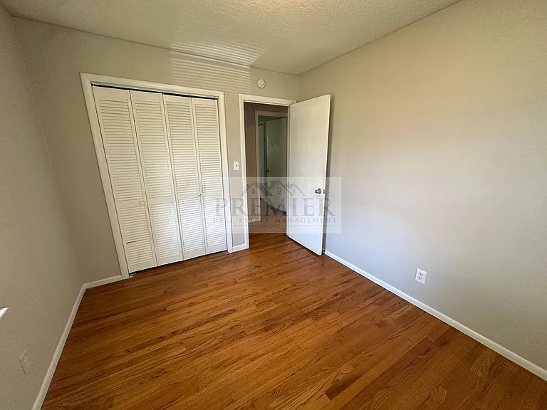 8406 E 92nd Pl — Photo 10